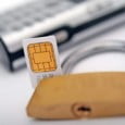 Handy-Sperren entfernen Ob Simlock oder Netlock, die Netzbetreiber T-Mobile, Vodafone, Eplus und O2 lassen sich einiges einfallen um zu verhindern, dass die subventionierten Prepaid-Handys mit den Simkarten anderer Anbieter genutzt werden. In...
